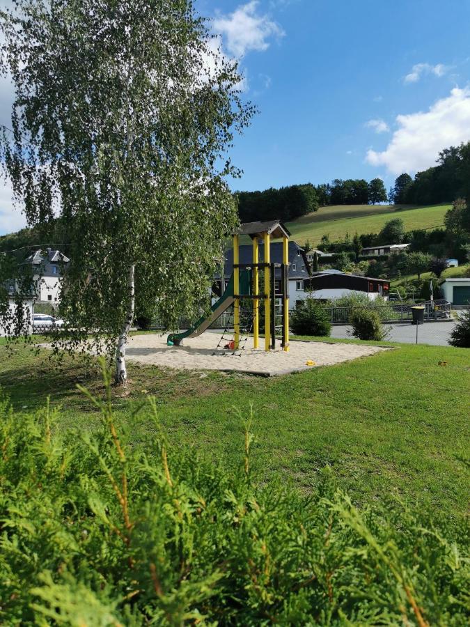 Ferienwohnung Haus Sonnenblick Burkhardtsdorf Exteriör bild
